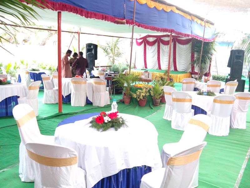 Outdoor party arrangement